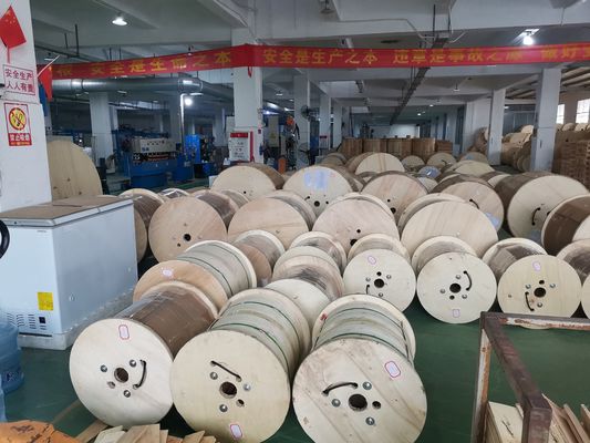 Όλη η διηλεκτρική εναέρια ADSS ίνα Adss 24 48 72 96 144 πυρήνων καλωδίων οπτική