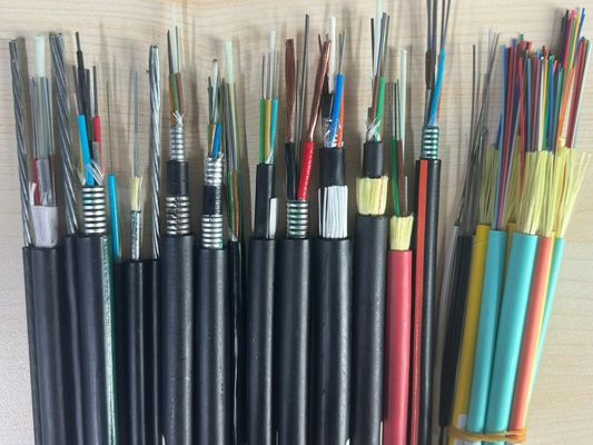 12 πυρήνες GYXTW εξωτερικό καλώδιο οπτικών ινών SM unitube θωρακισμένο με χάλυβα ταινία 6mm 7mm 8mm οπτικά καλώδια